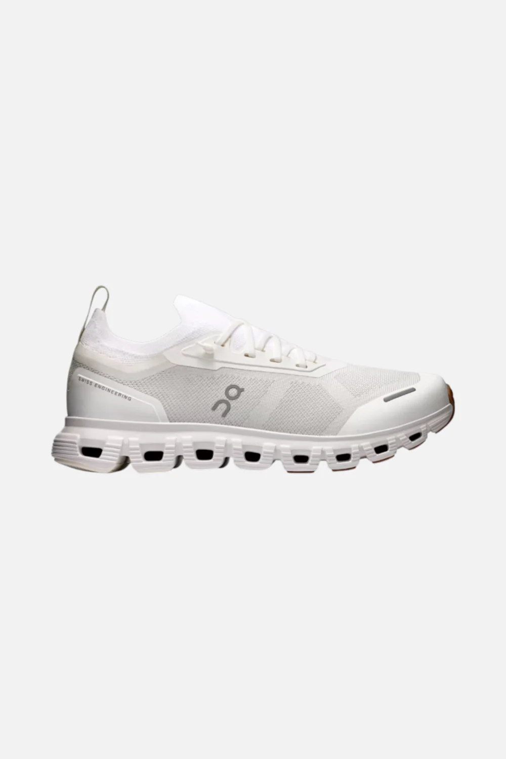 On Running Women's Cloud 6 Versa in White