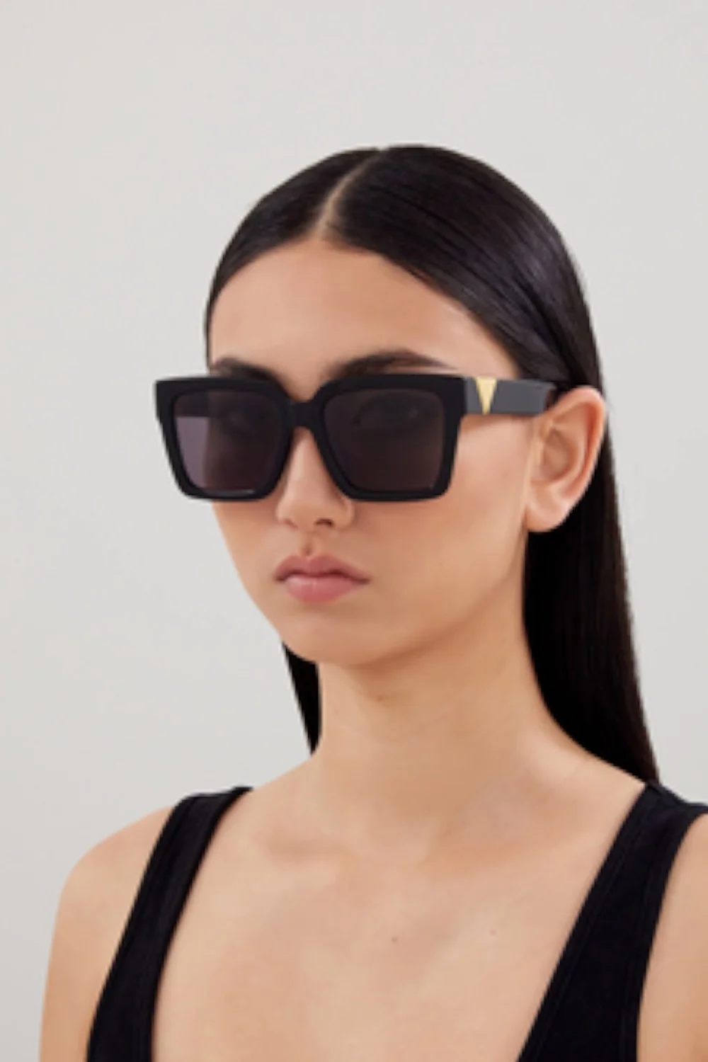 Bottega Veneta New Classic Sunglasses in Black - Image 3