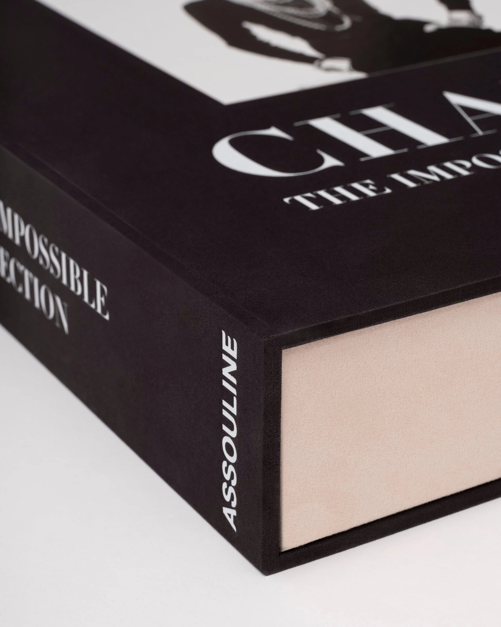Assouline Chanel: Impossible Collection - Image 6