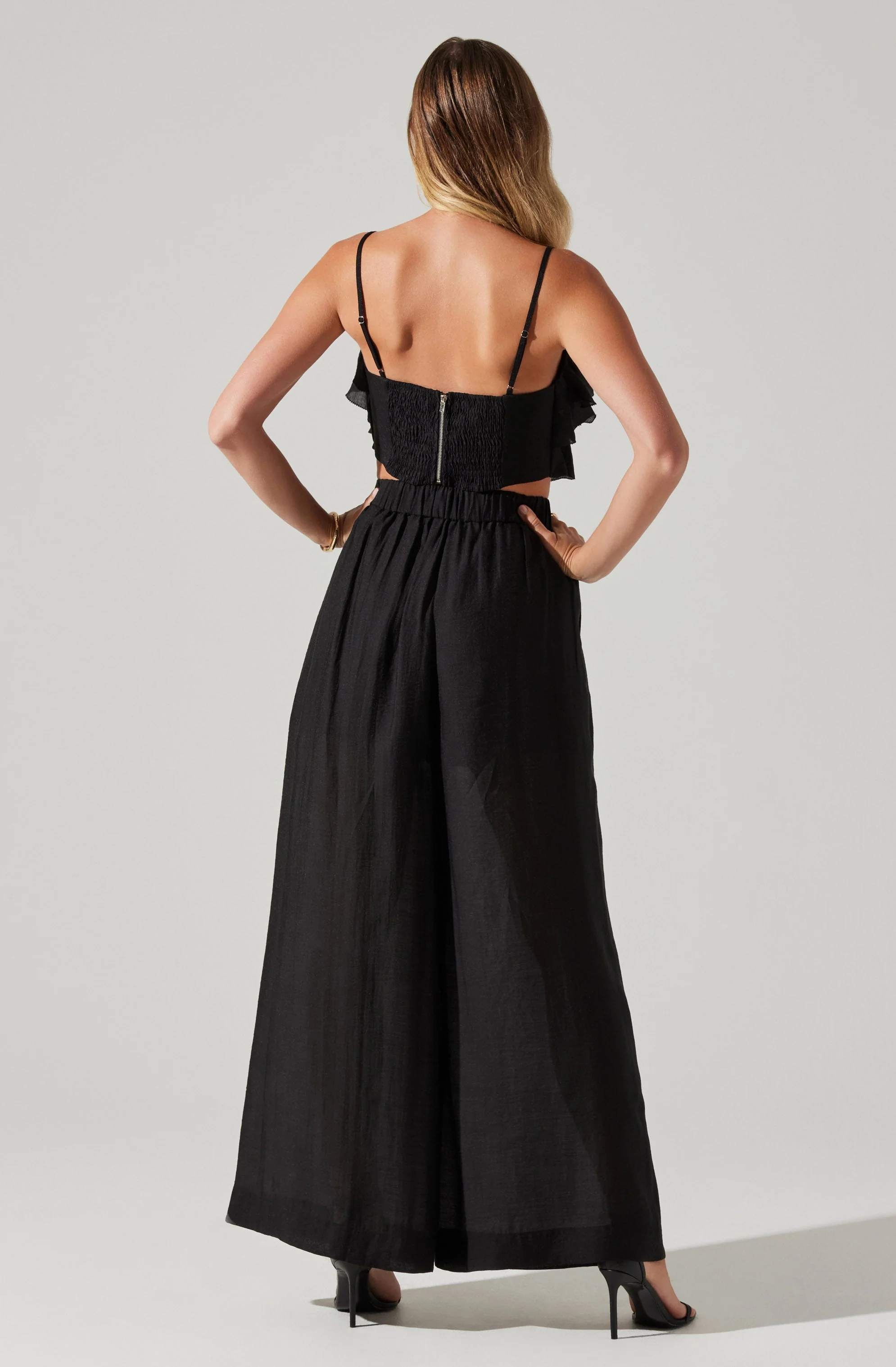 ASTR The Label Elyana Ruffle Crop Top in Black - Image 4