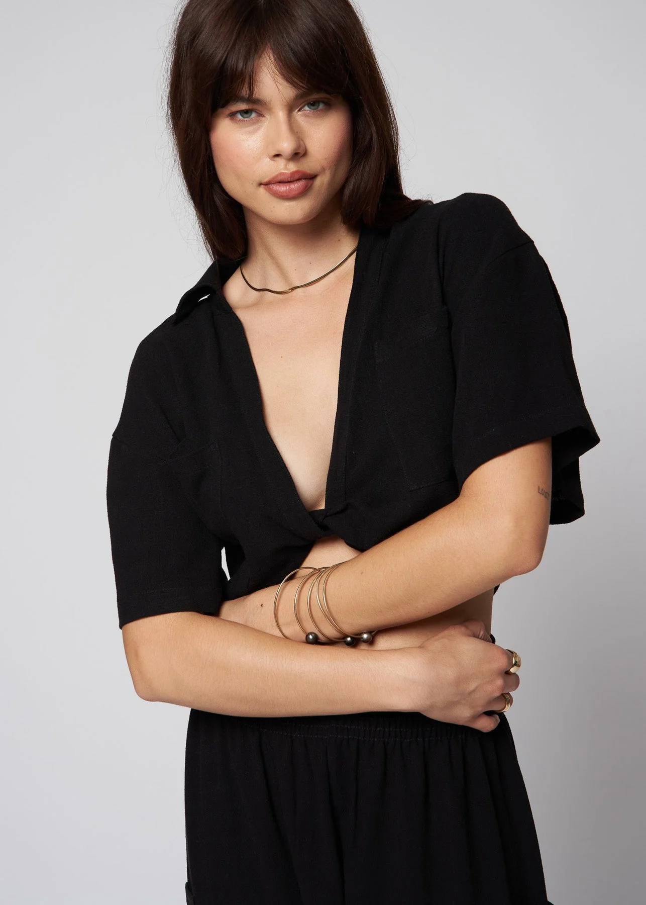Stillwater Knot Front Short Sleeve Shirt in Black - Image 3