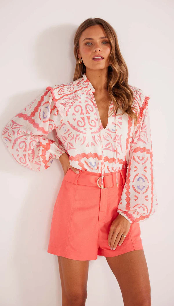 Minkpink Lila Belted Linen Shorts in Pink - Image 2