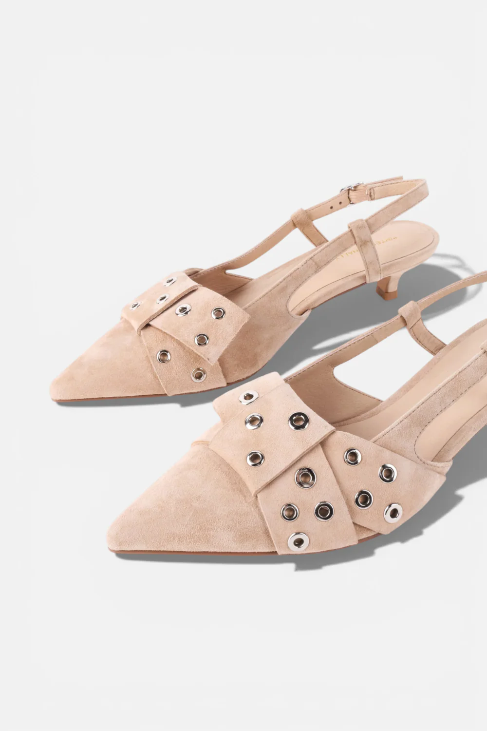 Intentionally Blank Maman Slingback Kitten Heel in Oatmilk - Image 3