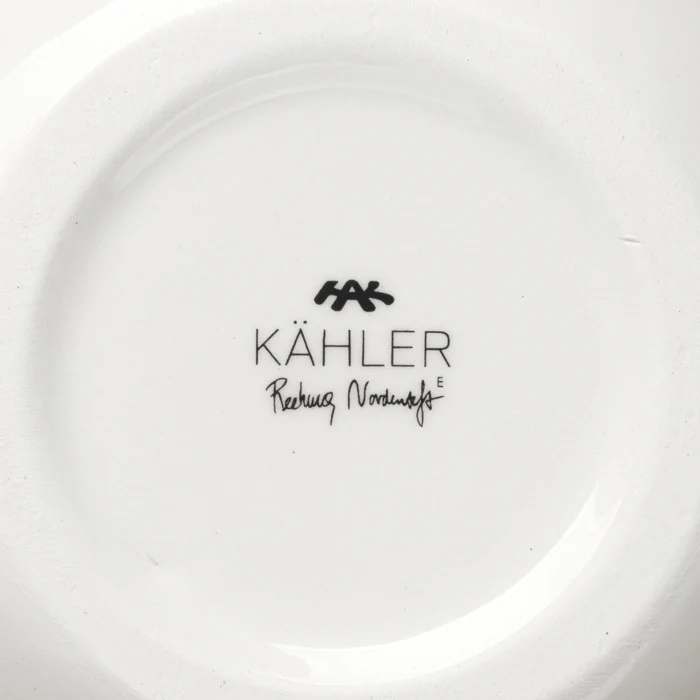 Rosendahl Kähler Omaggio Vase in Black - 7.9 in - Image 3