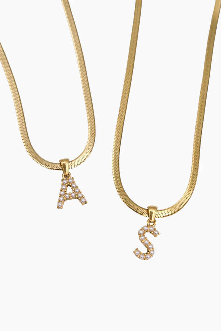 Farrah B Pearl Initial Charm - Letter E