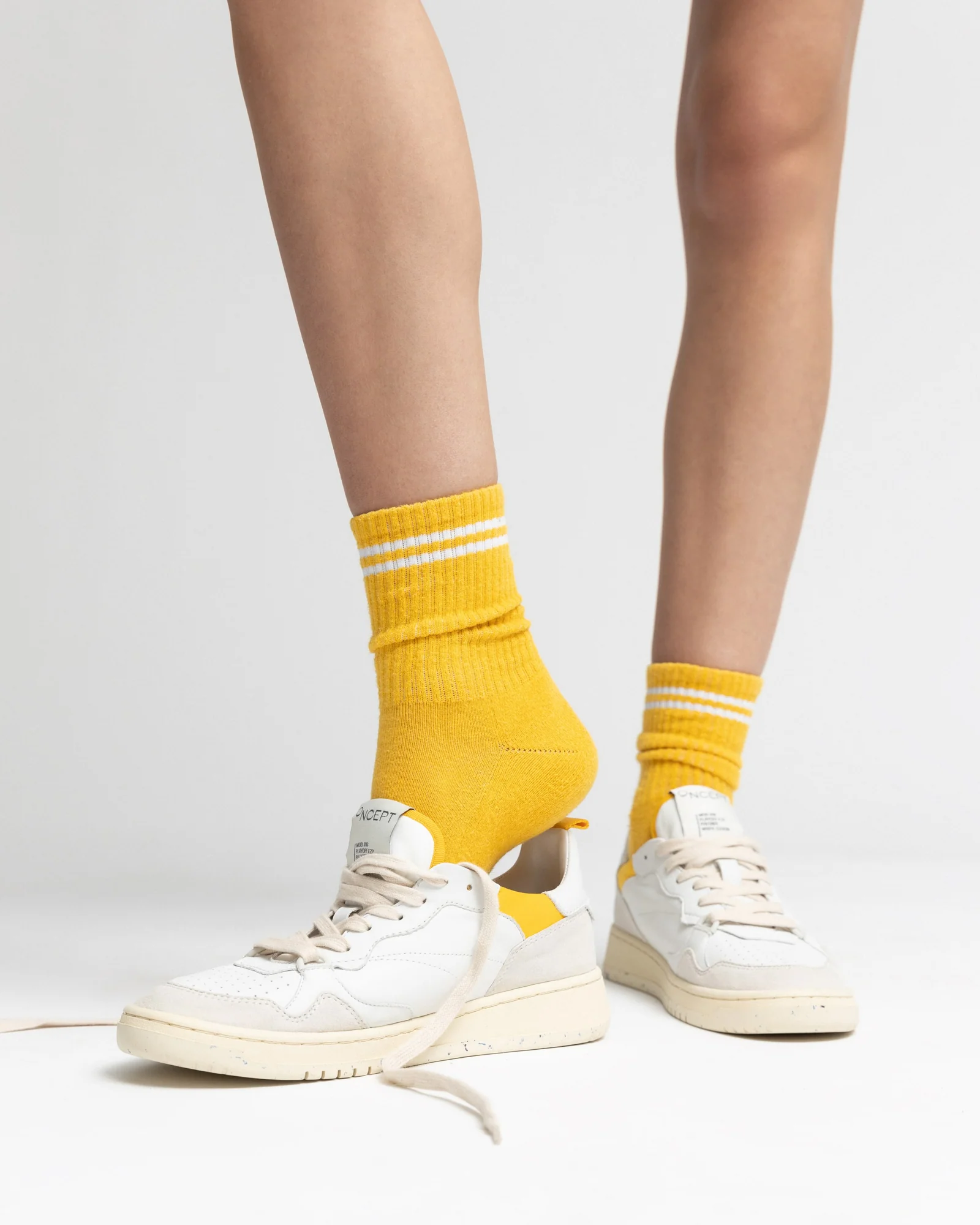 Oncept Phoenix Sneakers in White Cloud - Image 6