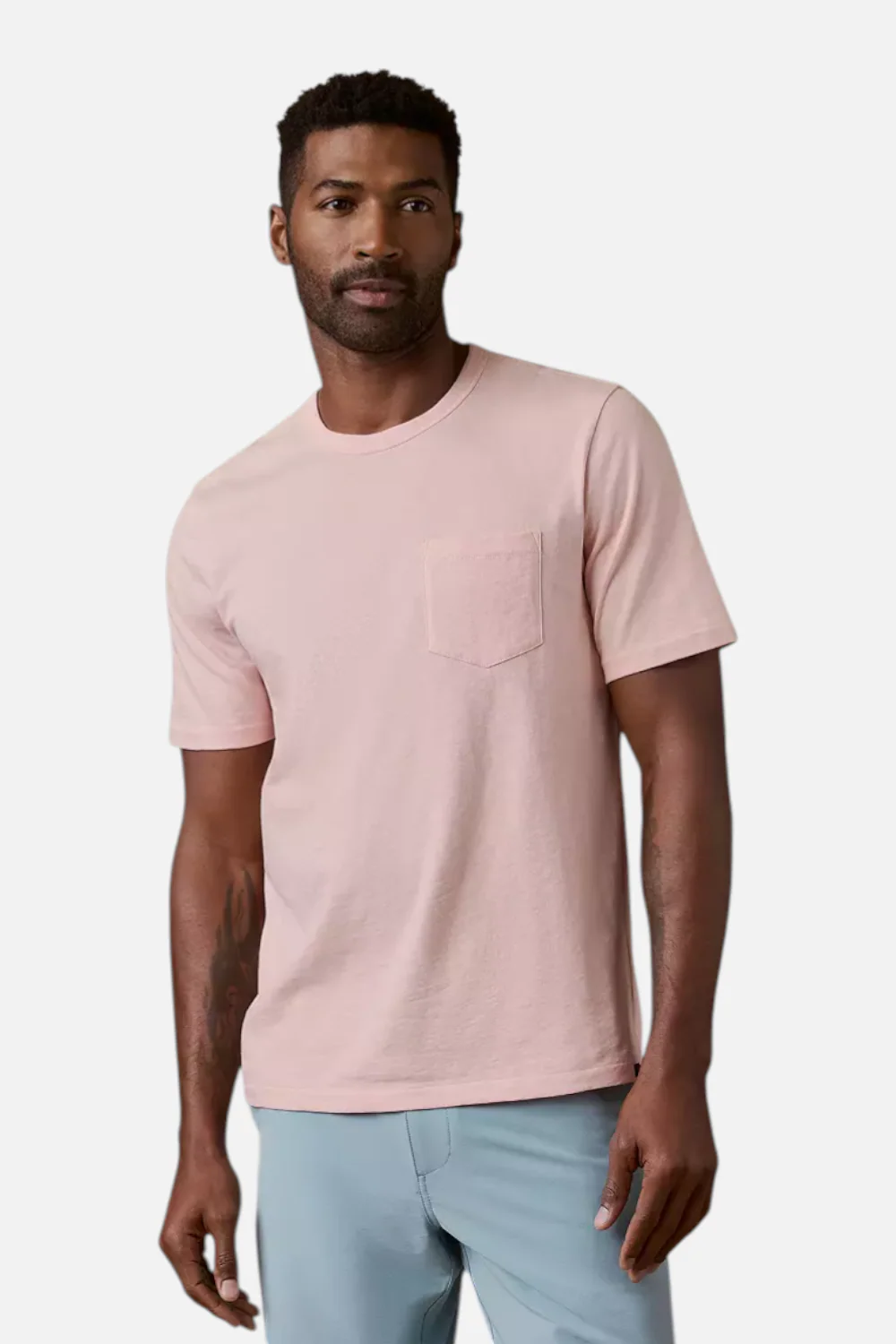 Faherty Men's Sunwashed Pocket Tee in Pink Sand - Image 2