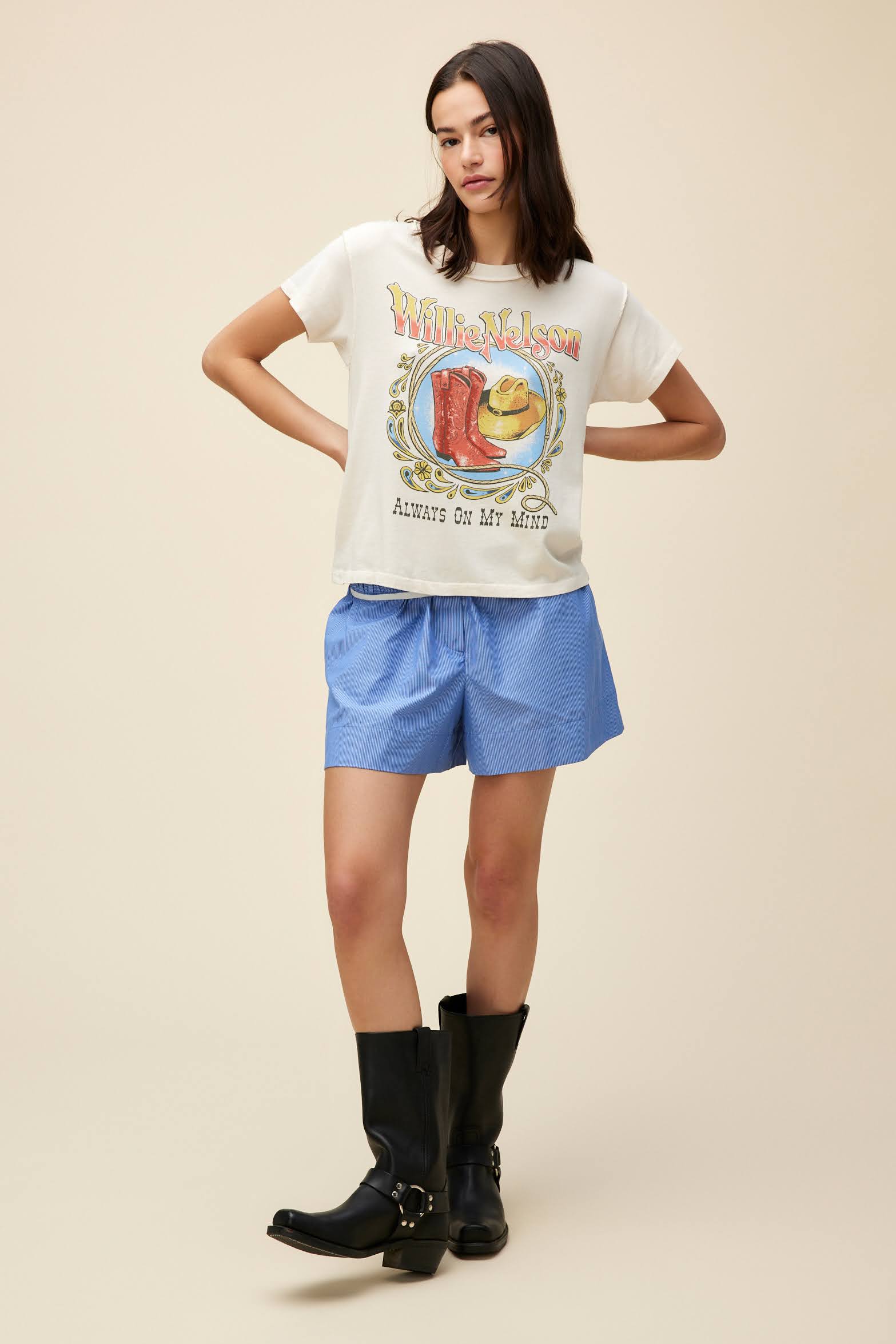 Daydreamer LA Willie Nelson Paisley Reverse Girlfriend Tee - Image 3