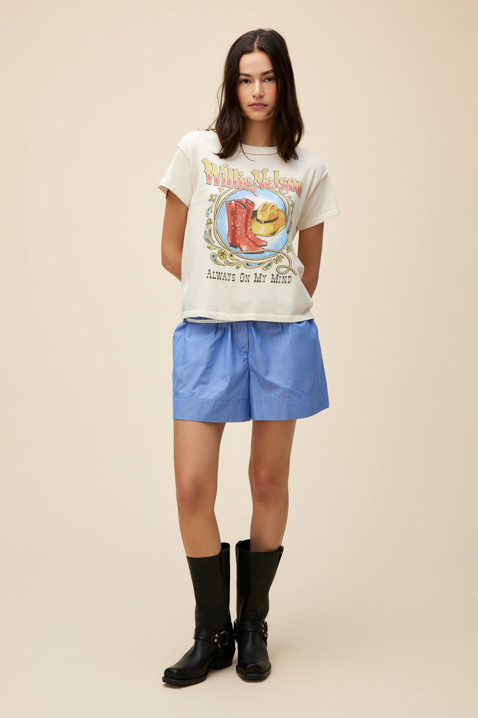 Daydreamer LA Willie Nelson Paisley Reverse Girlfriend Tee - Image 4